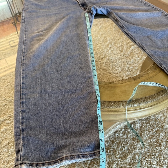 Levi’s 550 Denim Jeans Relaxed Fit Levis Light Blue Wash Size 46 x 30 - Picture 8 of 9